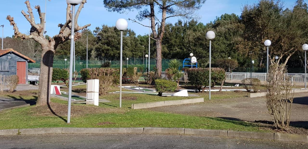 Résidence VILLAS DU LAC Soustons Esterno foto