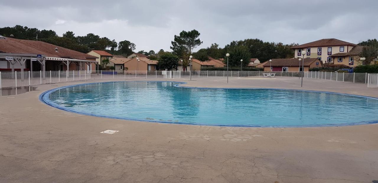 Résidence VILLAS DU LAC Soustons Esterno foto
