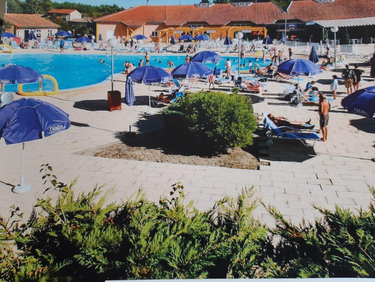 Résidence VILLAS DU LAC Soustons Esterno foto